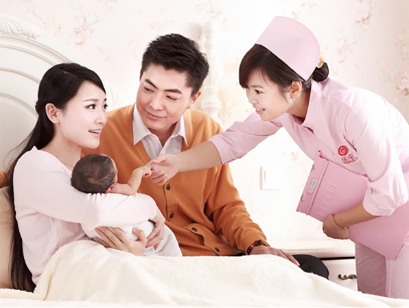 分娩后专属母婴护理师医院24小时贴身陪护