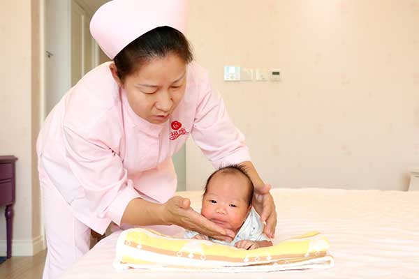 宝宝因为腹泻脱水了怎么办？